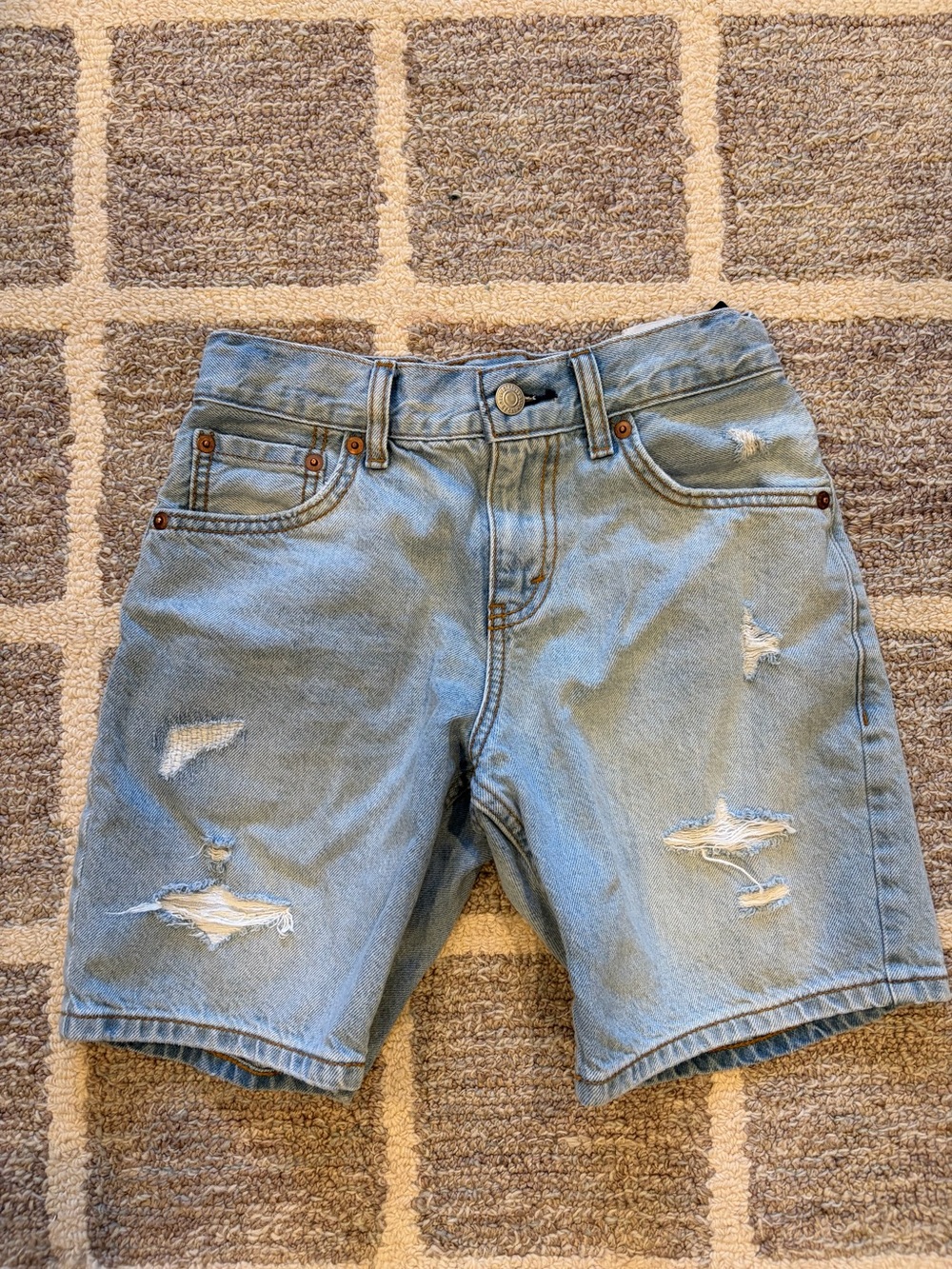 Kids Levi’s loose shorts size 10